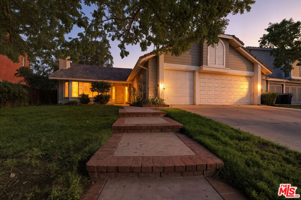 2048 E Avenue R10