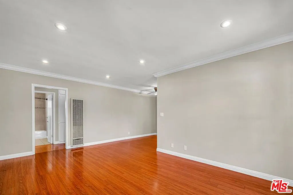 Los Angeles, California 90035, United States, 1 Bedroom Bedrooms, ,1 BathroomBathrooms,Residential,Active,121326