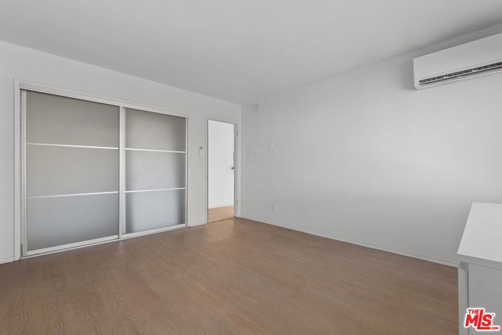 10 19th Avenue 9