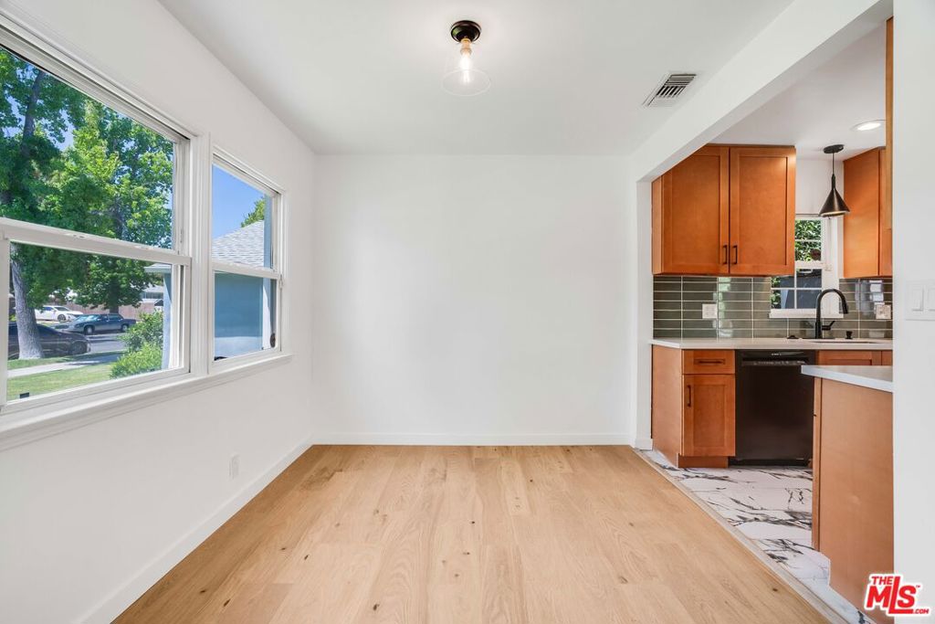18319 Erwin Street