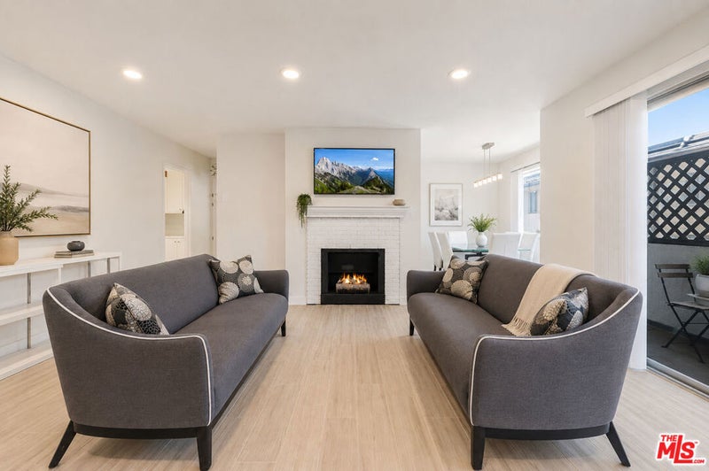 404 San Vicente Boulevard 204