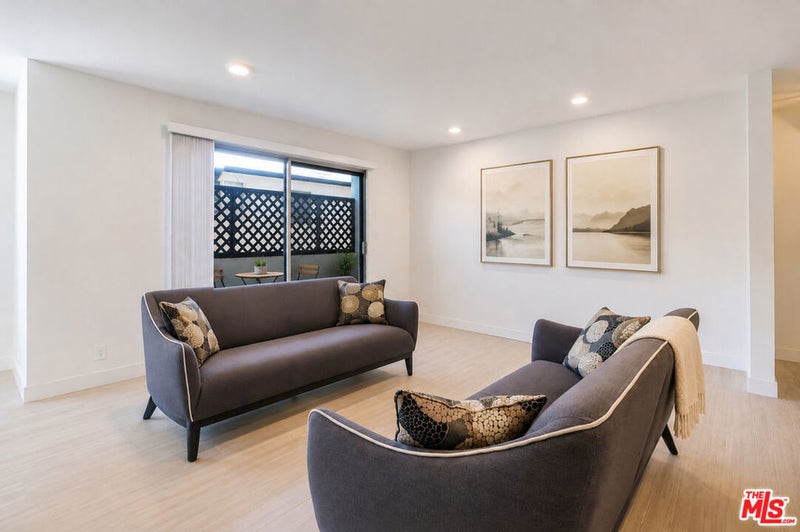 404 San Vicente Boulevard 204