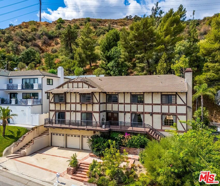 3417 Oakmont View Drive