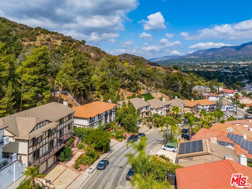3417 Oakmont View Drive