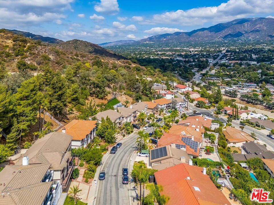 3417 Oakmont View Drive