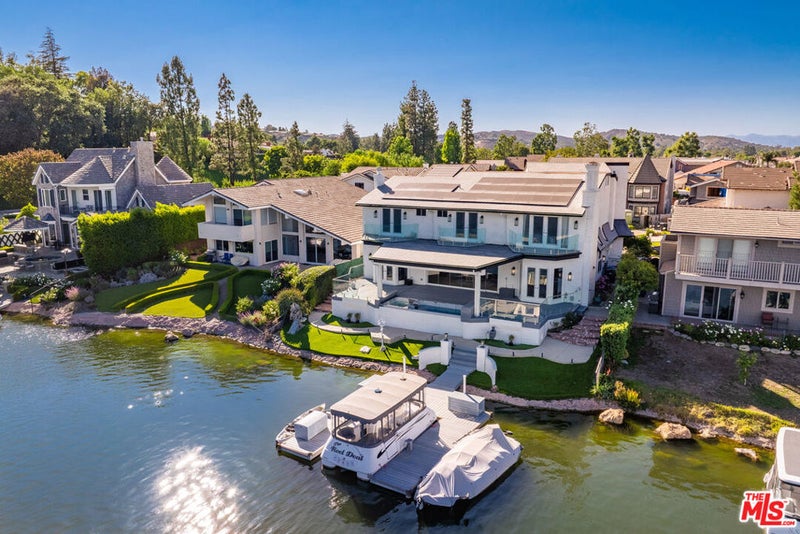 3704 Capstan Circle