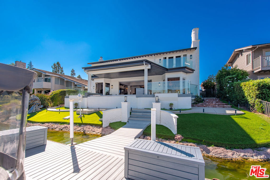 3704 Capstan Circle