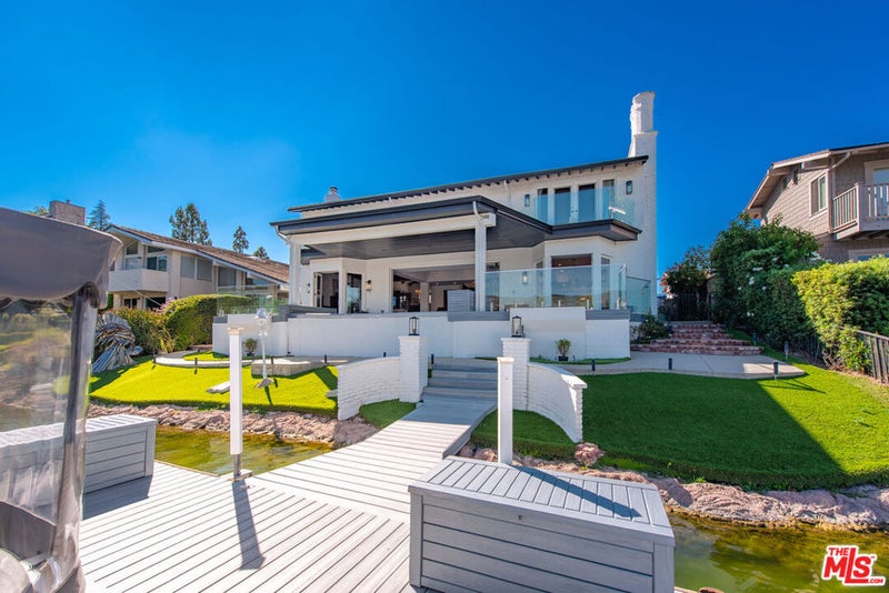 3704 Capstan Circle