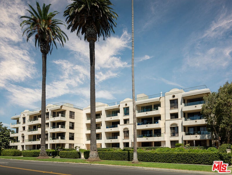 701 Ocean Avenue 301