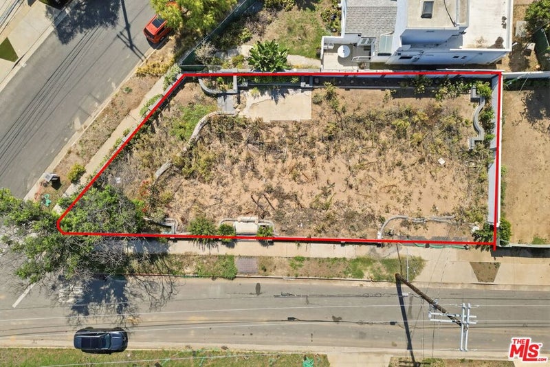 875 Chautauqua Boulevard