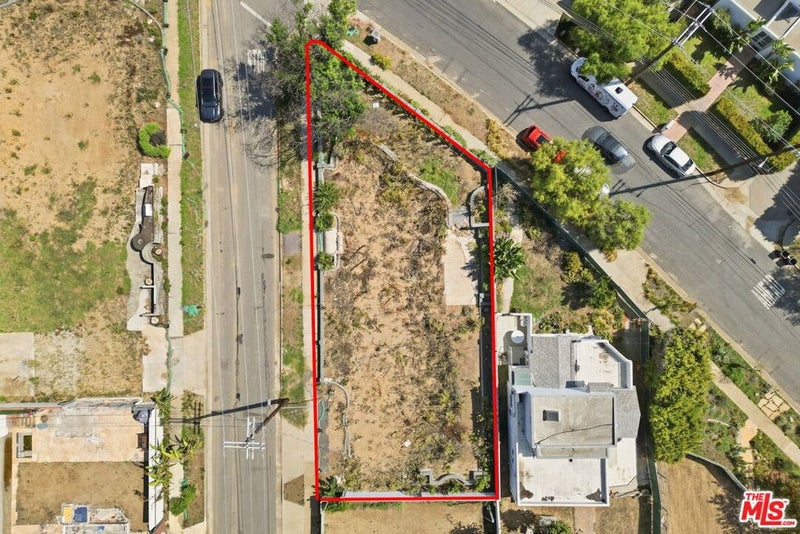 875 Chautauqua Boulevard