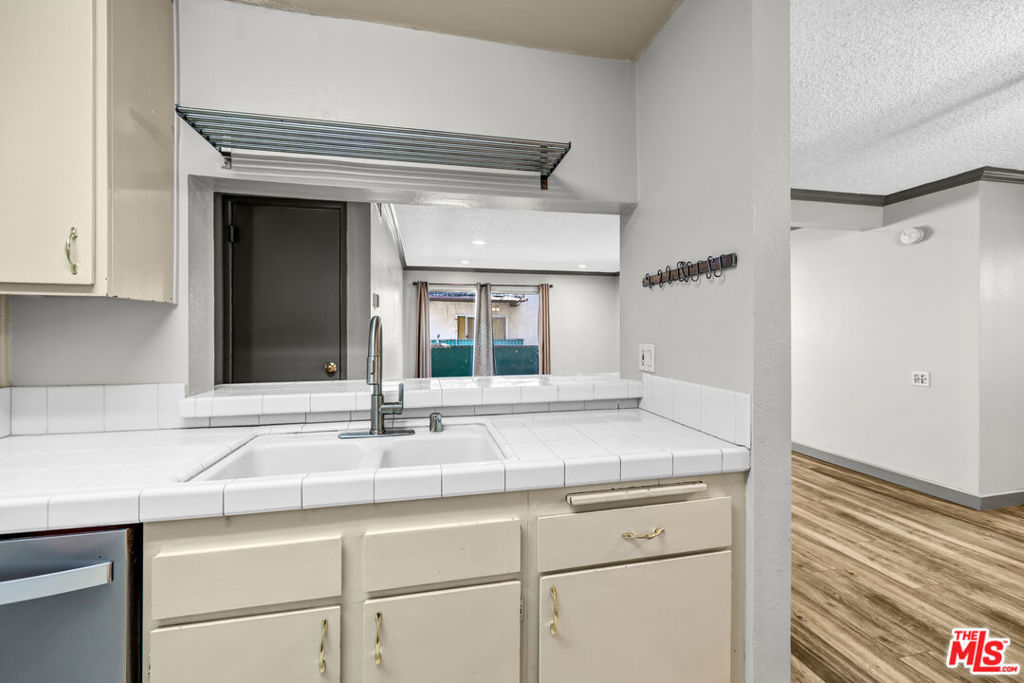 5460 White Oak Avenue B103