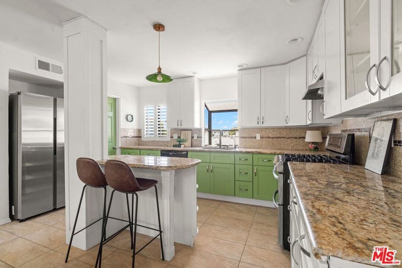 2806 6th Street