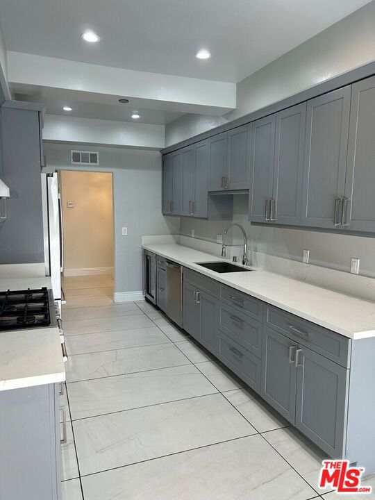 125 N Gale Drive 203