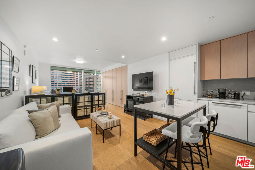 877 Francisco Street #1715