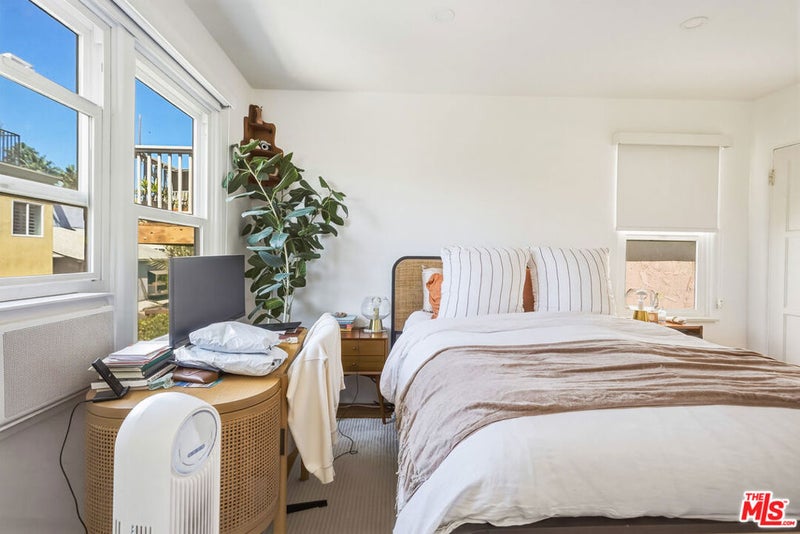 6640 Vista Del Mar