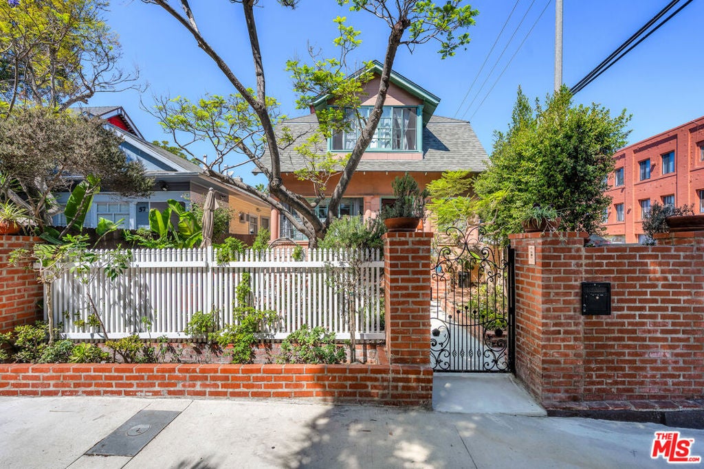 59 Dudley Avenue