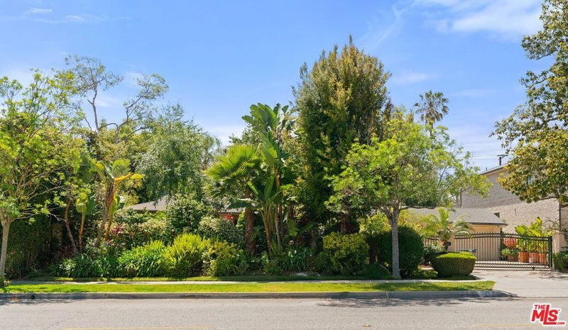 521 N Rexford Drive