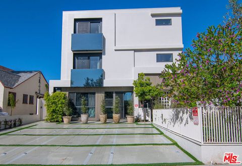 Photo of 1621 S Bedford Street, Los Angeles, CA 90035 (MLS # 26863343)