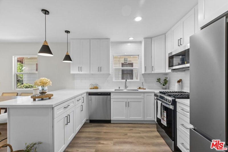 1745 W 39th Street