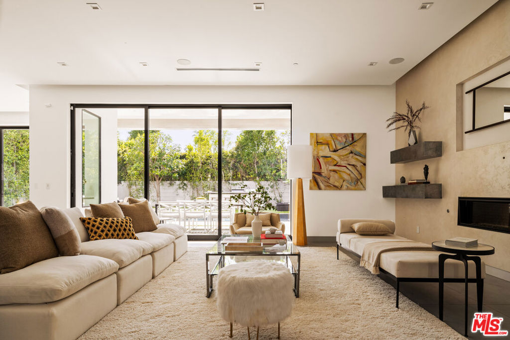 Properties 1 4445 Camellia Avenue