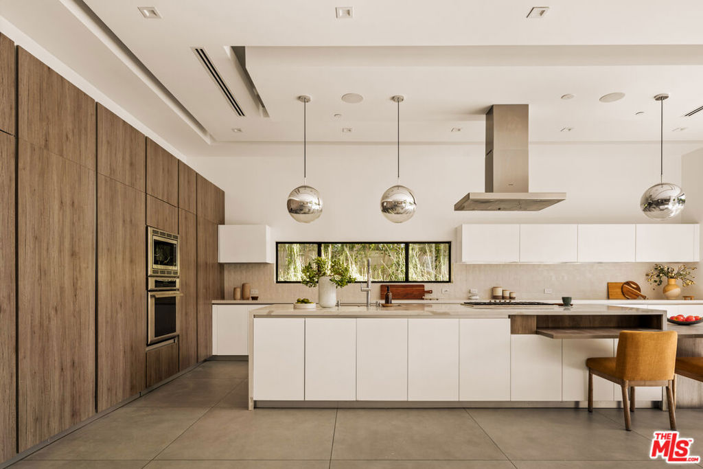 Properties 4 4445 Camellia Avenue