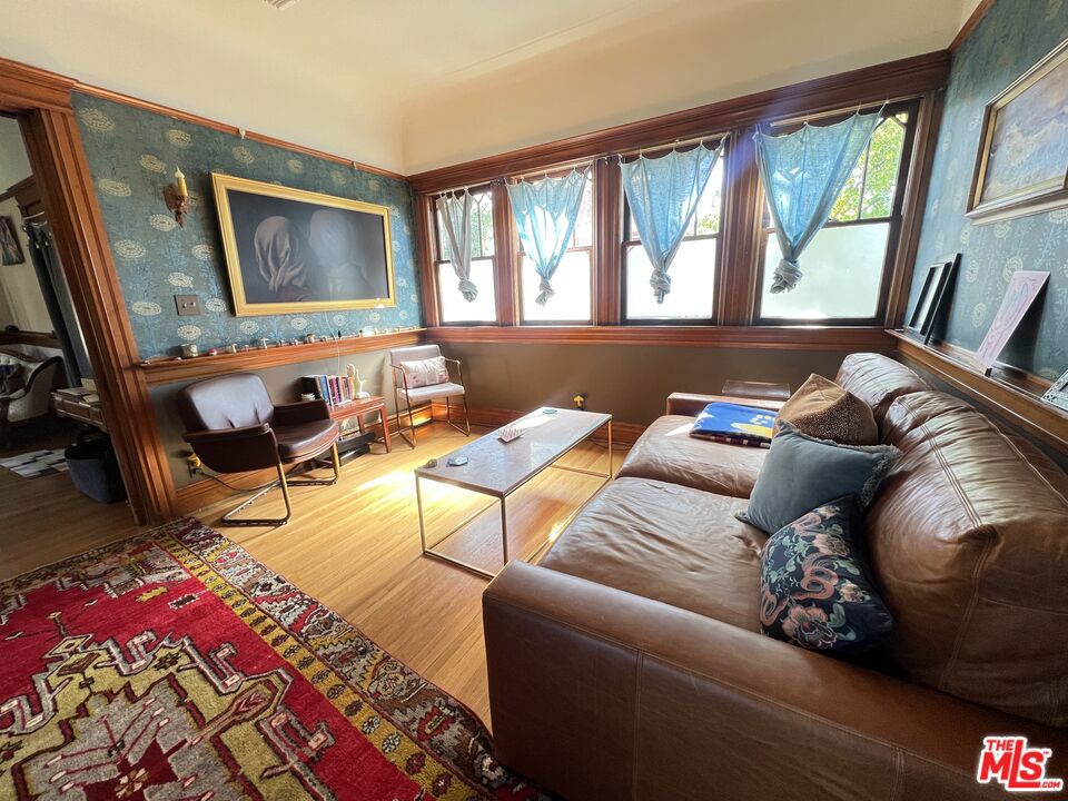 Properties 3 731 E Kensington Road