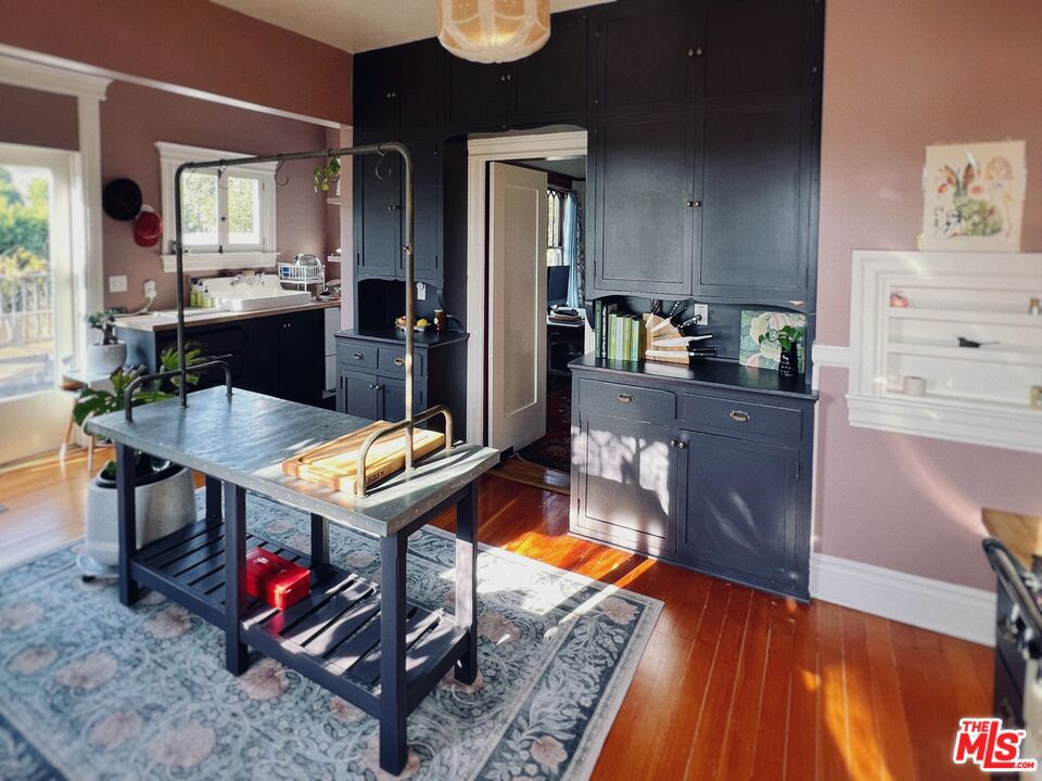 Properties 1 731 E Kensington Road