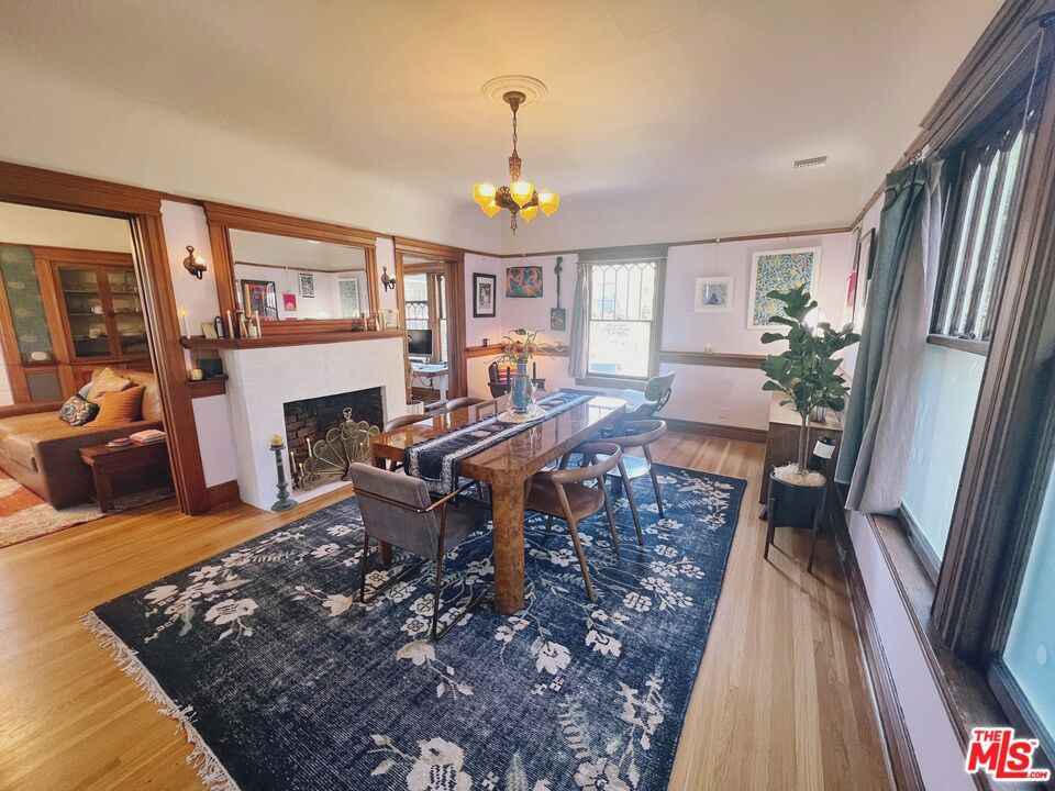 Properties 2 731 E Kensington Road