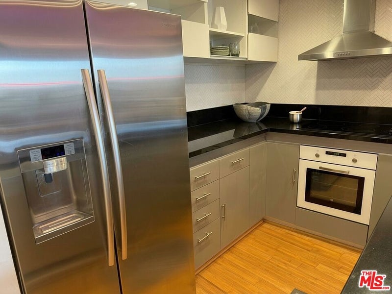 700 E Ocean Boulevard 1102