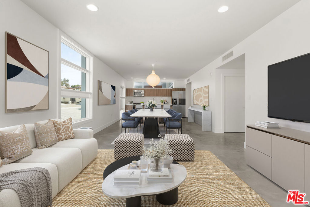 482 S Arroyo 306