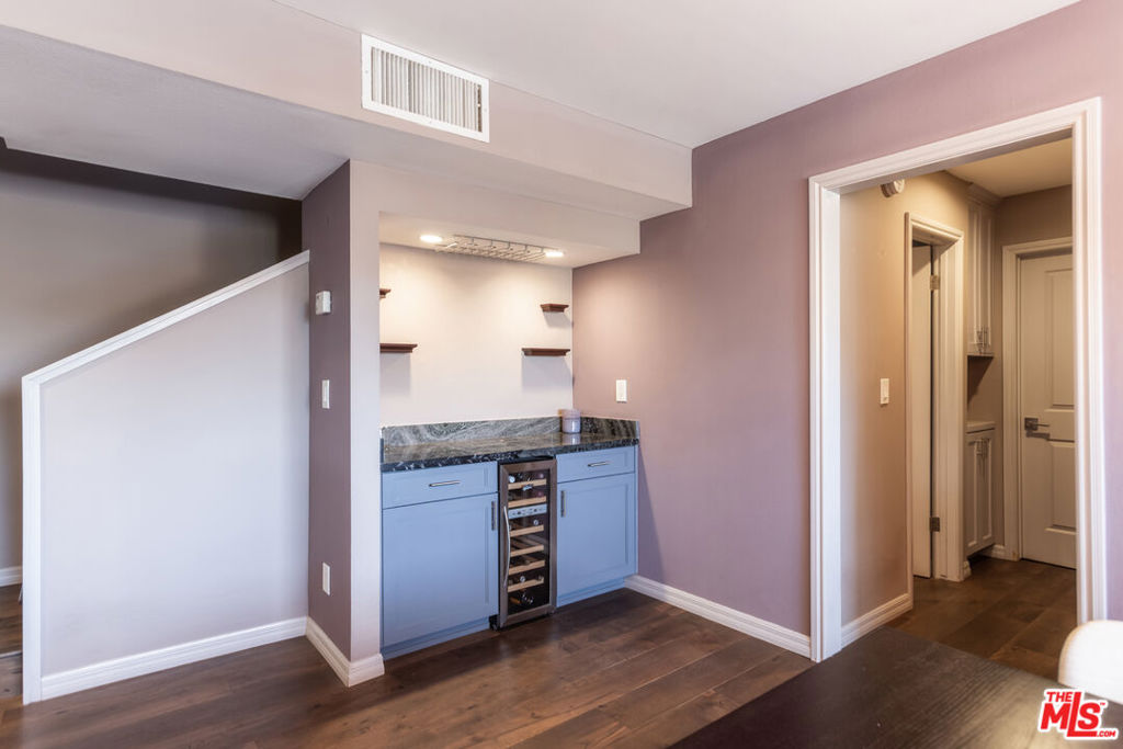 15161 Magnolia Boulevard F