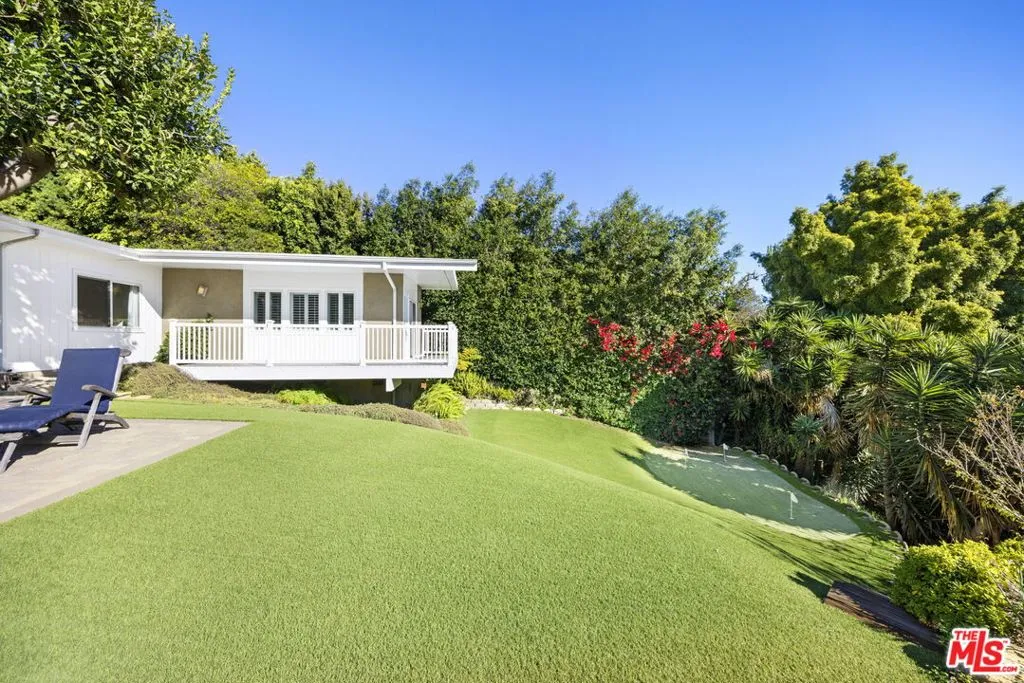 Los Angeles, California 90049, United States, 4 Bedrooms Bedrooms, ,5 BathroomsBathrooms,Residential,Active,251534