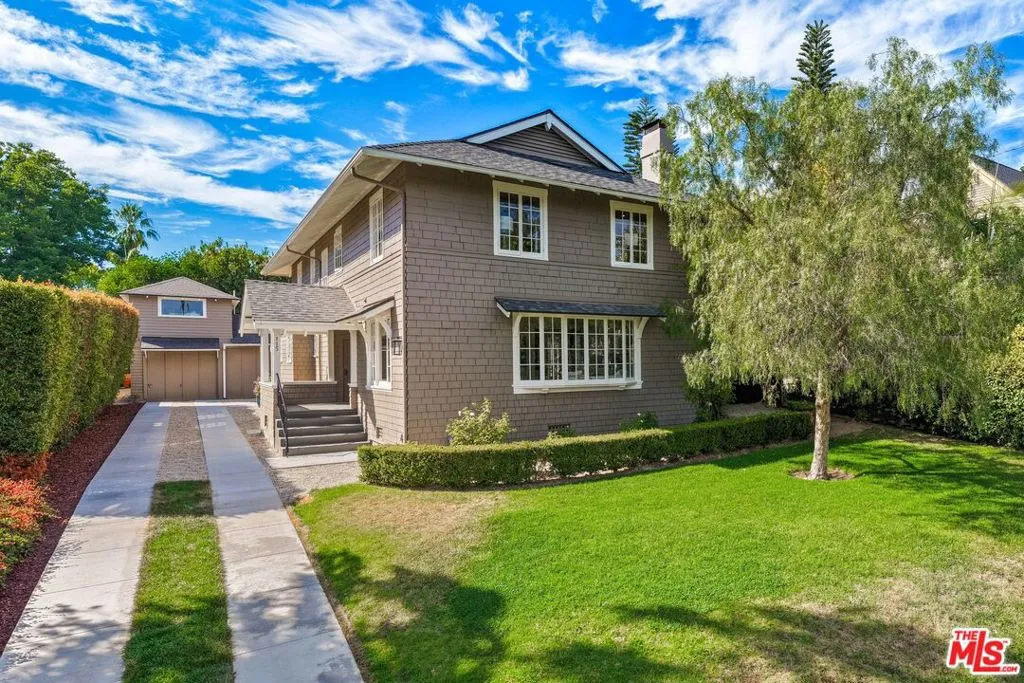 Santa Barbara, California 93101, United States, 3 Bedrooms Bedrooms, ,4 BathroomsBathrooms,Residential,Active,211767