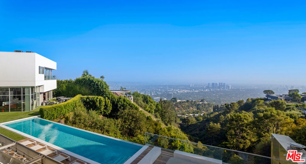 Properties 1 9362 Nightingale Drive