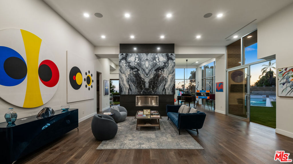 Properties 2 9362 Nightingale Drive