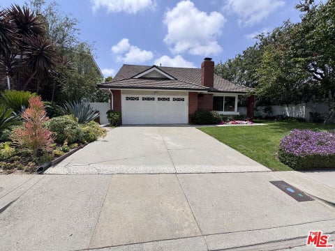 Photo of 17230 Avenida De La Herradura, Pacific Palisades, CA 90272 (MLS # 26990607)