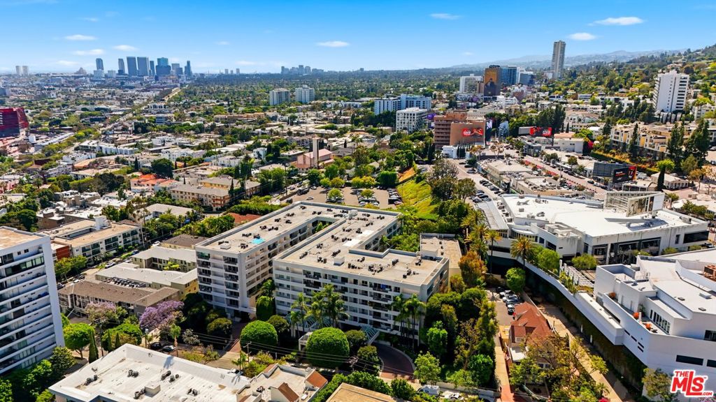 1131 Alta Loma Road 326
