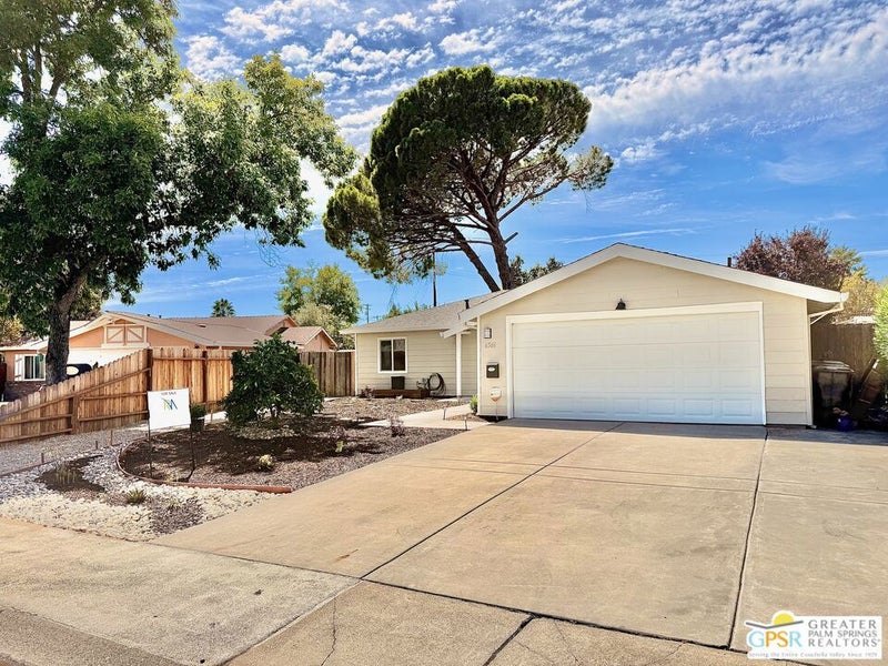 4566 Freeway Circle