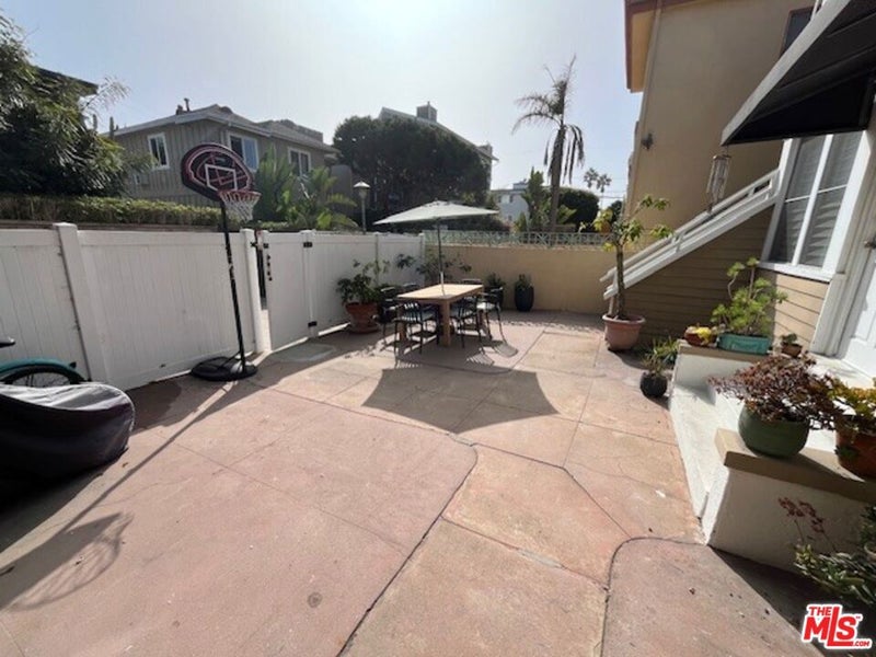 23 19th Avenue