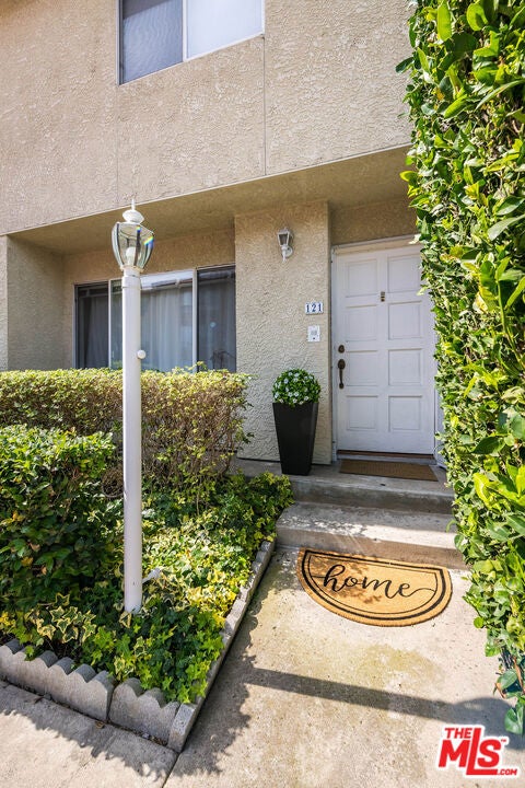 4558 Willis Avenue 121