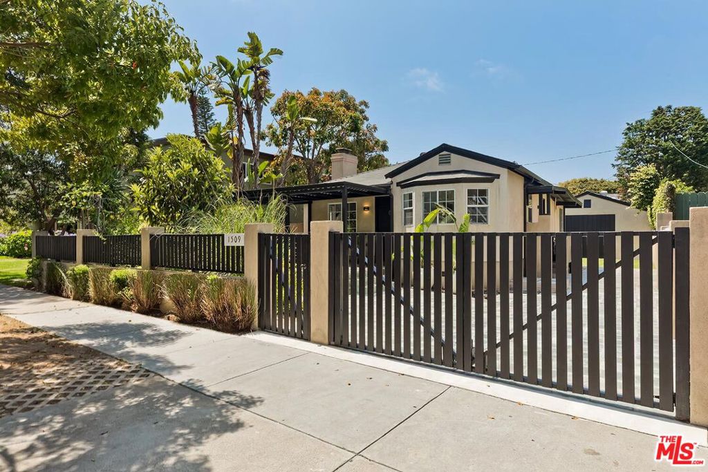 Properties 2 1509 Pearl Street