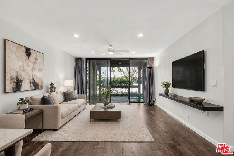 7742 Redlands Street D1046