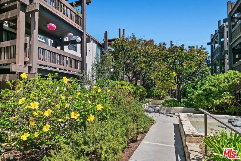 7742 Redlands Street D1046