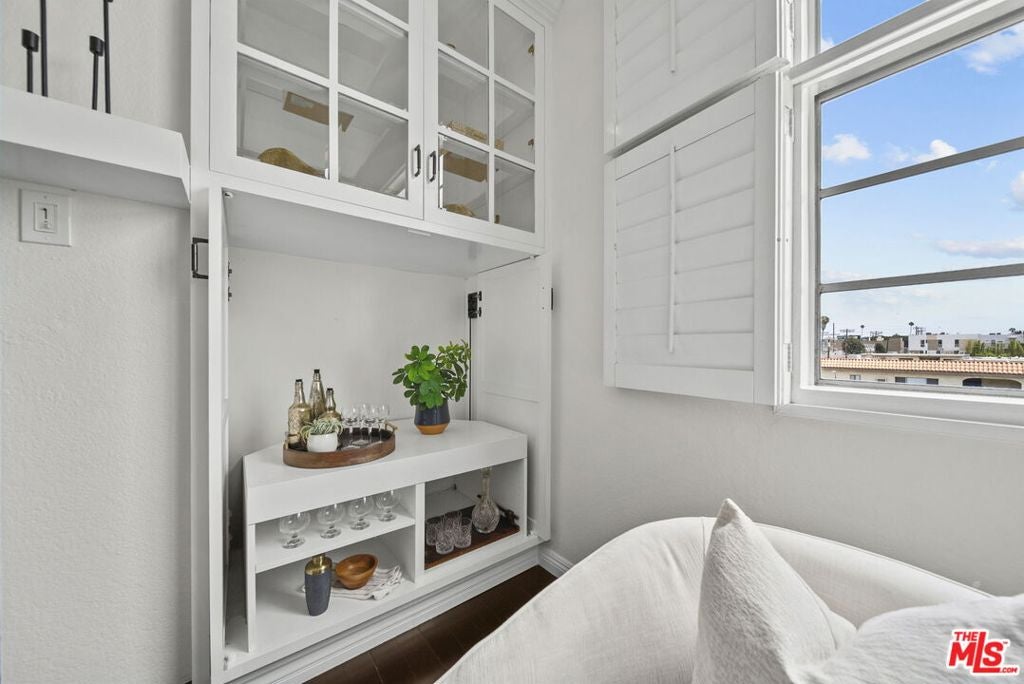12515 Pacific Avenue 208