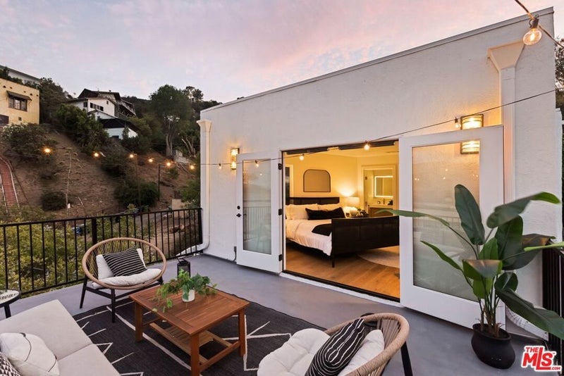 6837 Cahuenga Park Trail