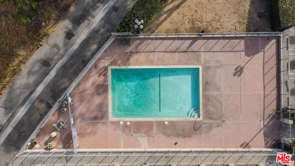 10901 Laurel Canyon Boulevard 201