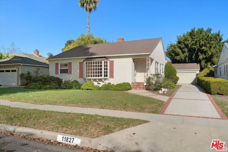 11827 Stanwood Drive