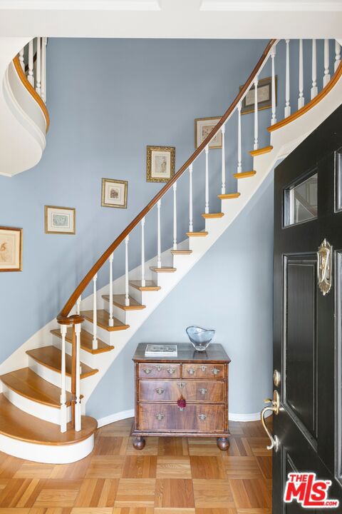 10339 Glenbarr Avenue