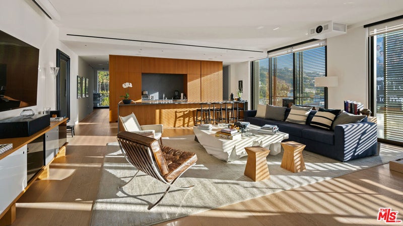 9040 W Sunset Boulevard 1004